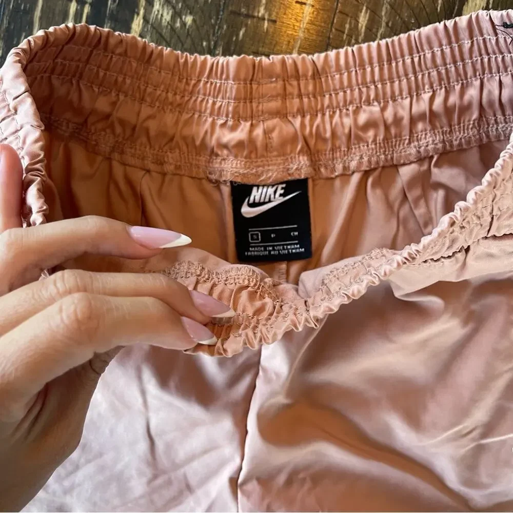 NIKE - Coral Swoosh Athletic Shorts - SMALL